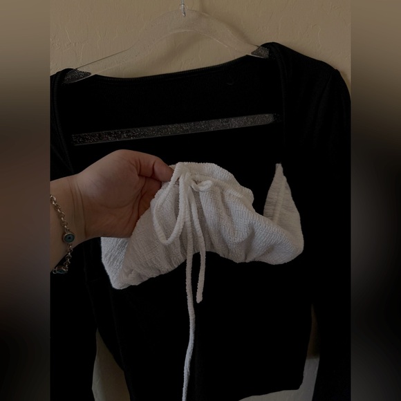 Long sleeve black and white - Picture 3 of 4